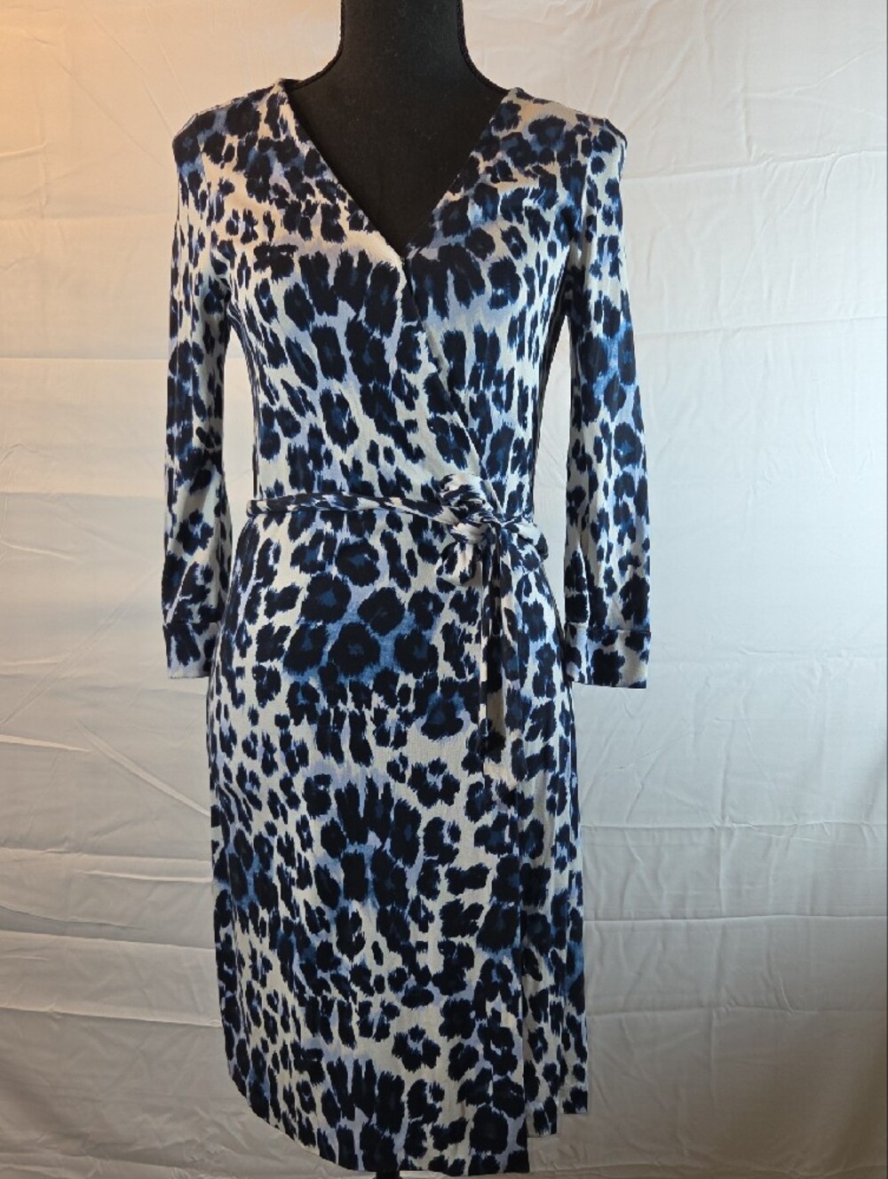 Diane von Furstenberg DVF Silk Leopard Print Wrap Dress, Sz 6 (0257) - Picture 2 of 10